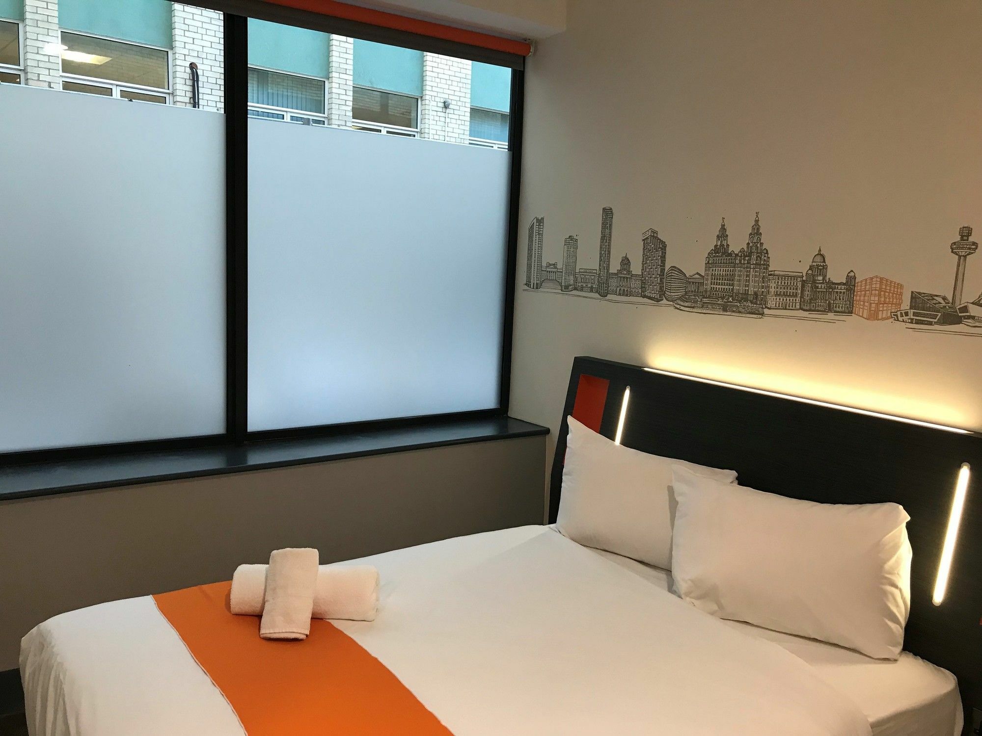 Easyhotel Liverpool Bagian luar foto