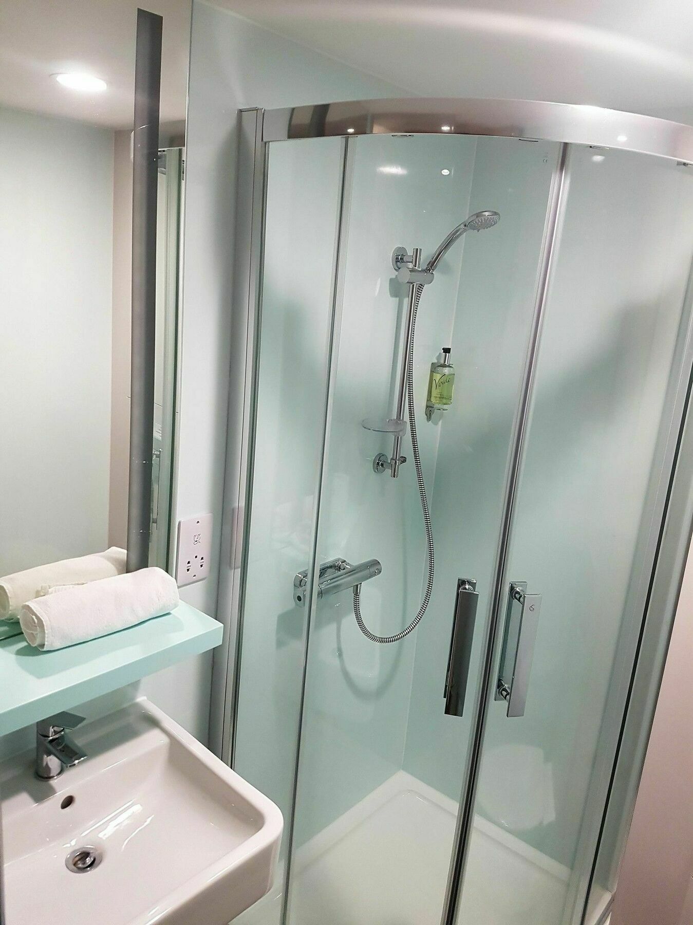 Easyhotel Liverpool Bagian luar foto