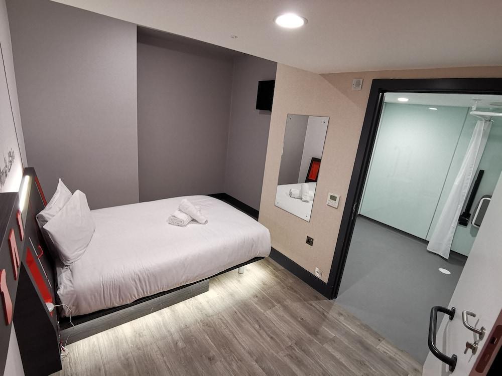 Easyhotel Liverpool Bagian luar foto